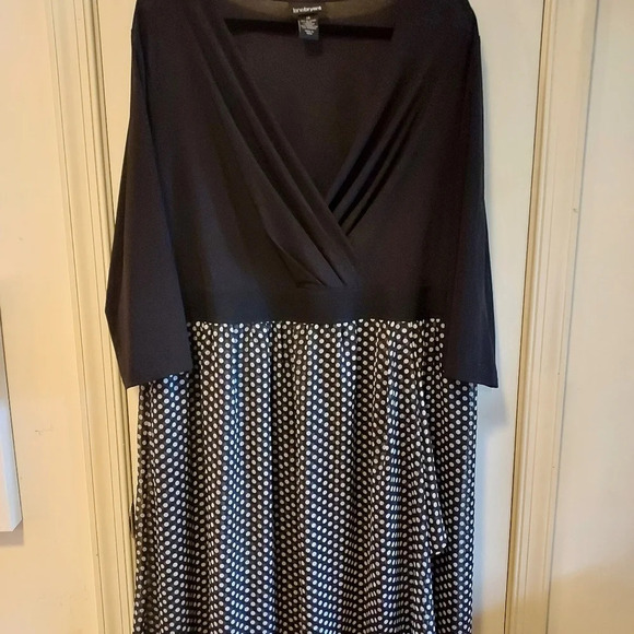 Lane Bryant Black Dress with PolkaDot Skirt in Size 26 - Picture 2 of 9